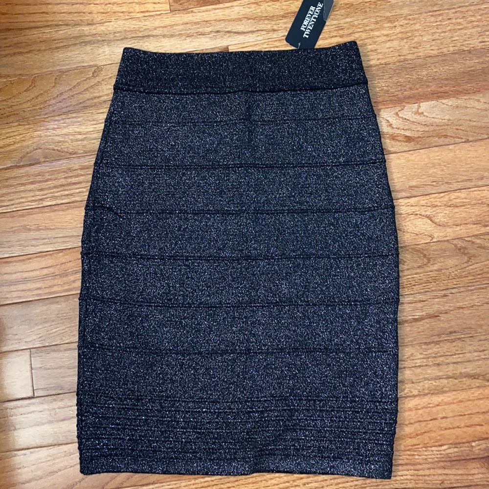 Forever 21 - knee length “sweater like” skirt